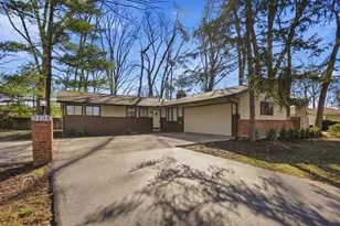 3134 Herrick Rd, Upper Arlington, OH 43221 - Photo 1