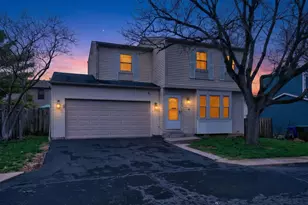 900 Pebblelane Dr, Columbus, OH 43085 - Photo 1