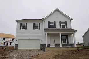 32 Banyan Dr, Lewis Center, OH 43035 - Photo 1