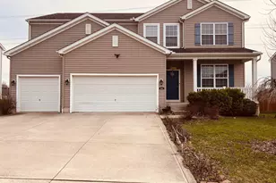 5690 Queen Victoria St, Groveport, OH 43125 - Photo 1