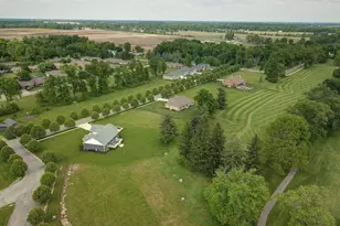 1482 Marion Country Club Dr, Marion, OH 43302 - Photo 1