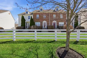 978 Hartford Village Blvd, Columbus, OH 43228 - Photo 1
