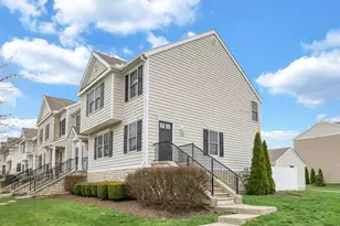 201 Autumn Ridge Cir, Pickerington, OH 43147 - Photo 1
