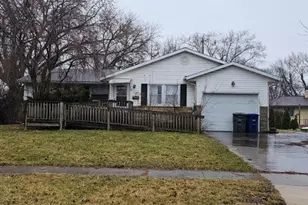 1116 Marland Dr N, Columbus, OH 43224 - Photo 1