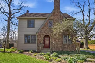 1627 Doone Rd, Upper Arlington, OH 43221 - Photo 1