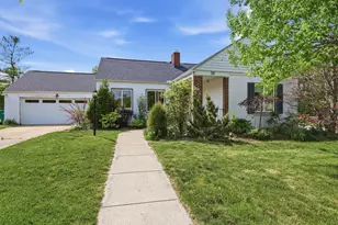 59 S Heath Ln, West Jefferson, OH 43162 - Photo 1