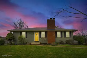 2846 Hampton Rd S, Columbus, OH 43232 - Photo 1