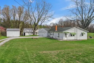 5079 Cincinnati Zanesville Road NE, Lancaster, OH 43130 - Photo 1