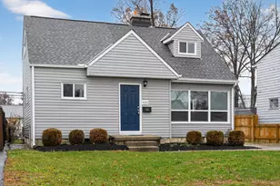 4232 Mayflower Blvd, Columbus, OH 43213 - Photo 1
