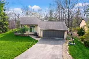 83 Forest Ridge Ct, Powell, OH 43065 - Photo 1
