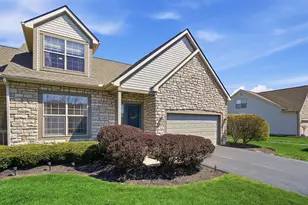 200 Pebble Creek Dr, Pataskala, OH 43062 - Photo 1