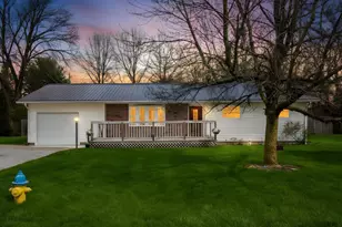 125 Hamilton Ave, Hebron, OH 43025 - Photo 1