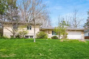 2252 Johnston Rd, Columbus, OH 43220 - Photo 1