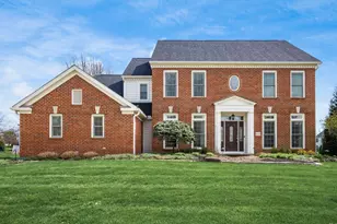8844 Larchmont Ct, Pickerington, OH 43147 - Photo 1