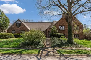4360 Woodhall Rd, Columbus, OH 43220 - Photo 1