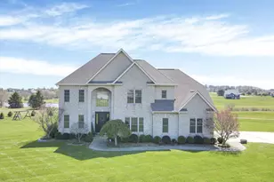 8547 Heather Lake Dr NW, Canal Winchester, OH 43110 - Photo 1