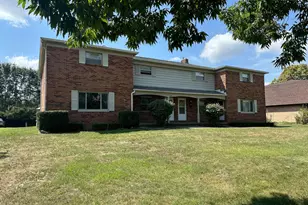 4865 Dierker Rd, Columbus, OH 43220 - Photo 1