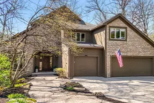117 Lake Bluff Dr, Columbus, OH 43235 - Photo 1