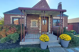 30 Demorest Rd, Columbus, OH 43204 - Photo 1