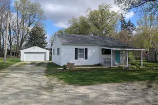 1042 Willow Rd, Springfield, OH 45502 - Photo 1