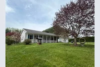 4630 Chestnut Hills Road NE, Newark, OH 43055 - Photo 1