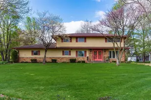 3561 Kingsway Dr, Columbus, OH 43221 - Photo 1