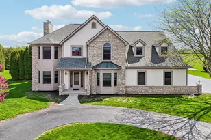 8147 Patterson Rd, Hilliard, OH 43026 - Photo 1