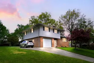 60 Savern Pl, Columbus, OH 43230 - Photo 1