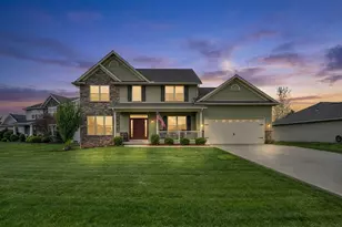 27 Fieldcrest Dr, Centerburg, OH 43011 - Photo 1