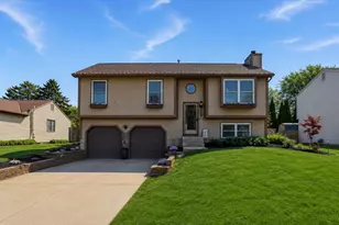 300 Pathfinder Dr, Reynoldsburg, OH 43068 - Photo 1