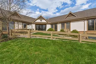 453 Waterbury Ct, Columbus, OH 43230 - Photo 1