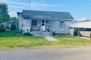 920 Charles St, Logan, OH 43138 - Photo 1