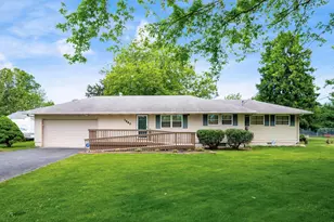 1992 Brown Rd, Grove City, OH 43123 - Photo 1