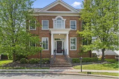 4025 Chelsea Green W, New Albany, OH 43054 - Photo 1
