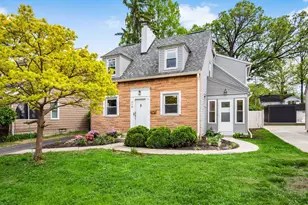 519 E Torrence Rd, Columbus, OH 43214 - Photo 1