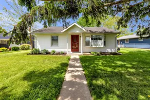 305 N Jefferson St, Utica, OH 43080 - Photo 1