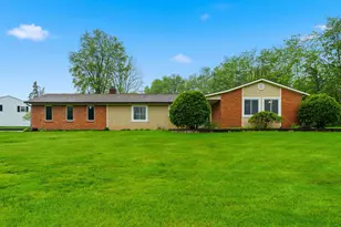 2500 W Choctaw Dr, London, OH 43140 - Photo 1