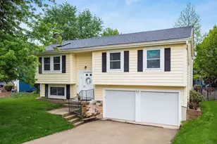 24 Ridgedale Ct, Powell, OH 43065 - Photo 1