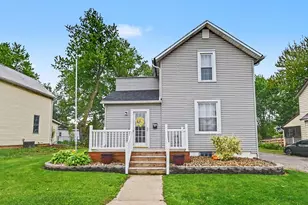 427 Wallace Ave, Bucyrus, OH 44820 - Photo 1