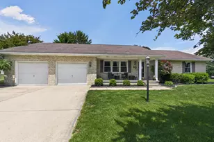12 Hampton Ct, Washington Court House, OH 43160 - Photo 1