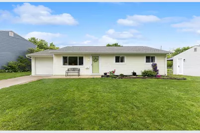 4550 Paxton Drive S, Hilliard, OH 43026 - Photo 1
