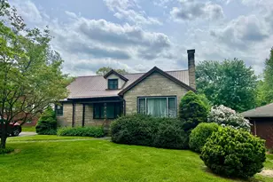 528 Harding Rd, Zanesville, OH 43701 - Photo 1