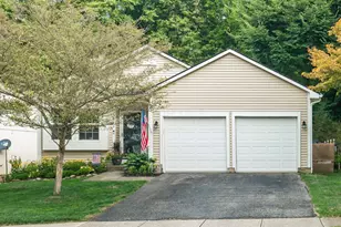 1384 Crisfield Dr, Columbus, OH 43204 - Photo 1