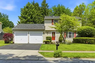 910 Hartney Dr, Columbus, OH 43230 - Photo 1