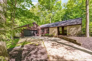 812 Beech Dr, Columbus, OH 43235 - Photo 1