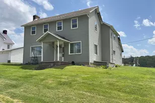 202 Ball St, New Straitsville, OH 43766 - Photo 1