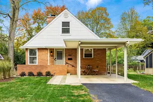 458 E Stanton Ave, Columbus, OH 43214 - Photo 1