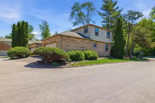 5800 Wendcliff Dr, Columbus, OH 43231 - Photo 1