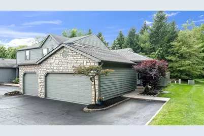 5708 Blendonbrook Lane #102E, Columbus, OH 43230 - Photo 1