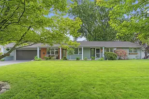 3870 Norbrook Dr, Upper Arlington, OH 43220 - Photo 1
